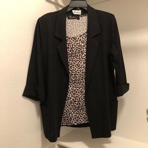 Linen Blazer with animal print top